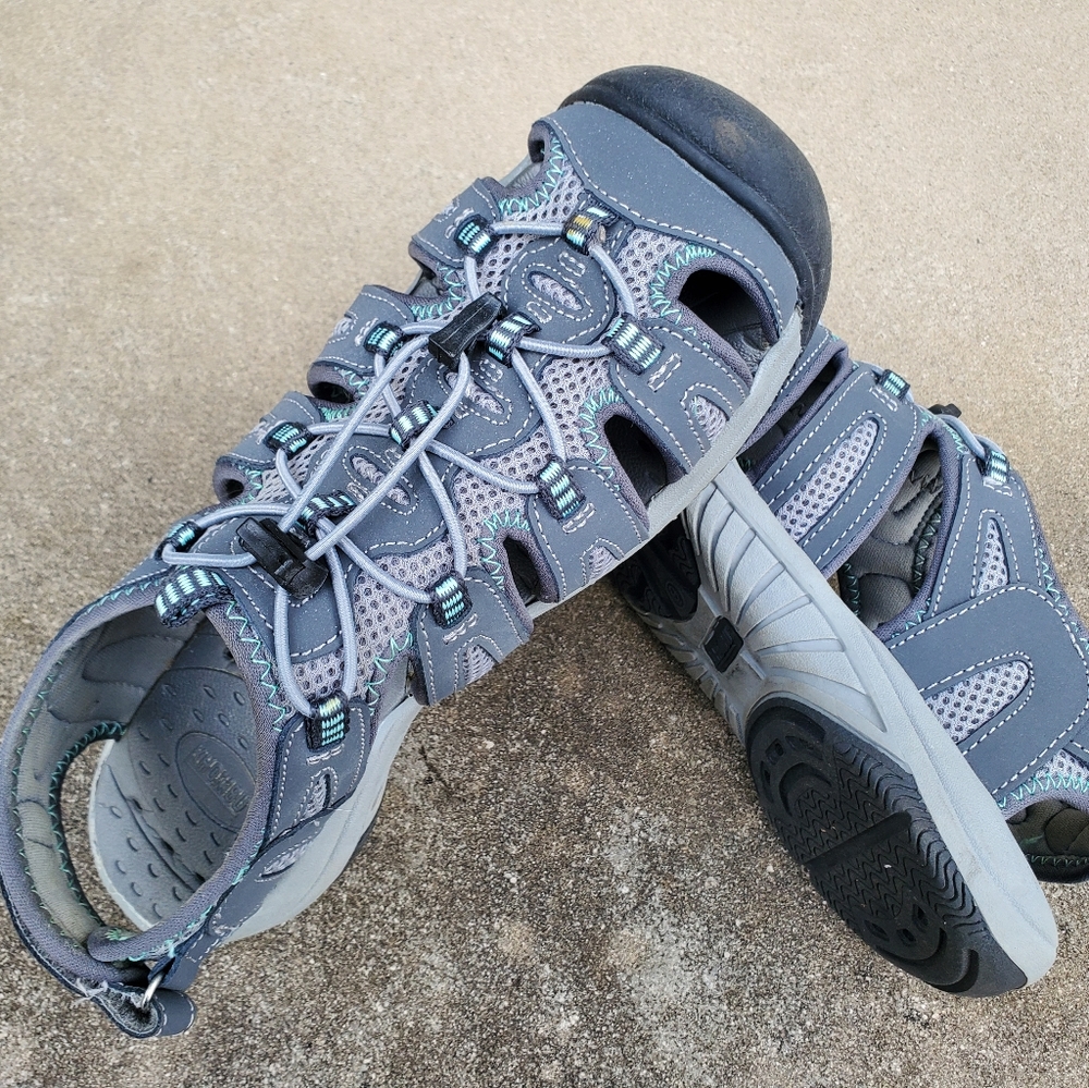 Women's Size 9 Khombu Crystal River Hiking Sandals